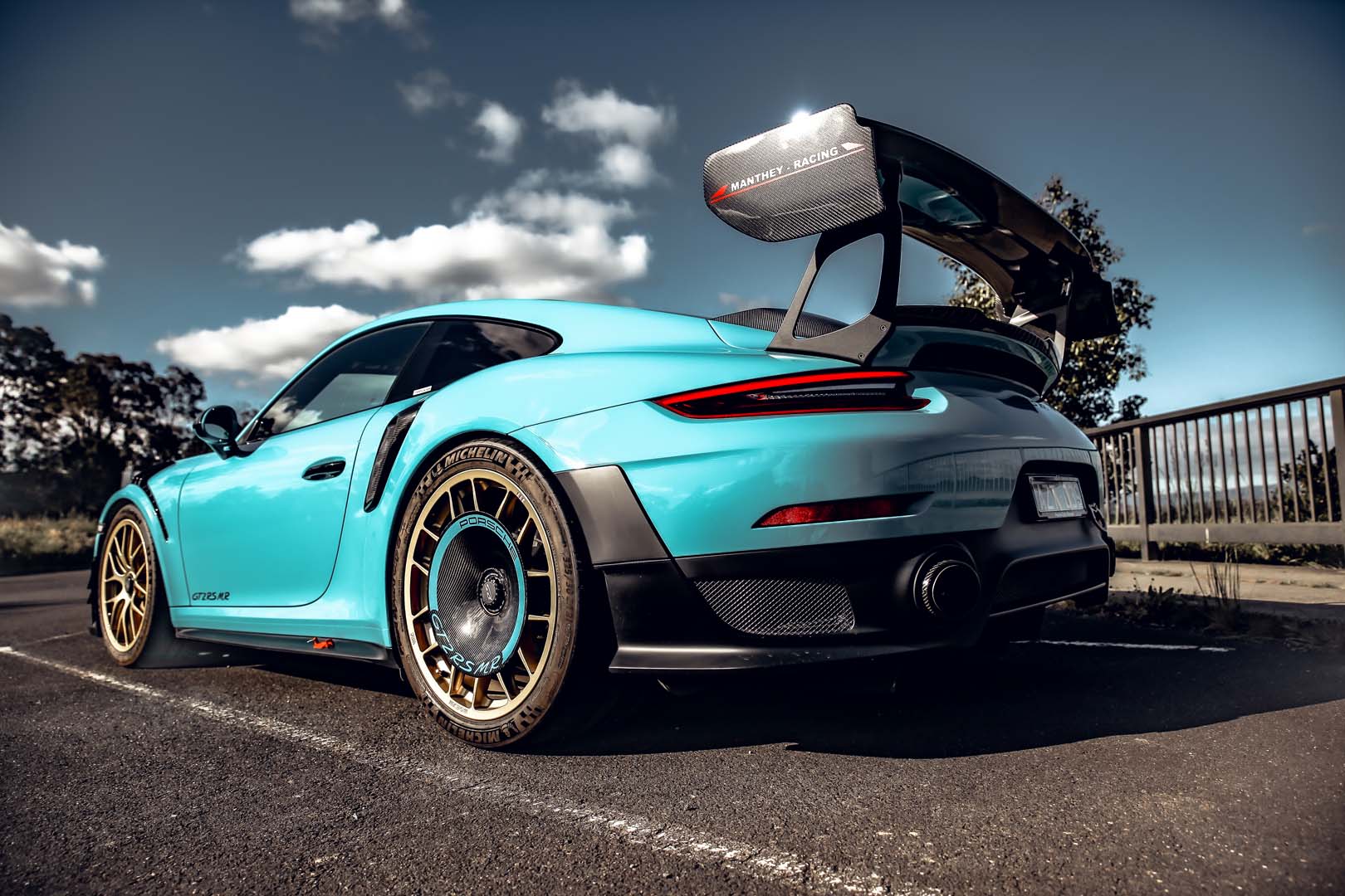 Car shoot booking Nishimachi Photography